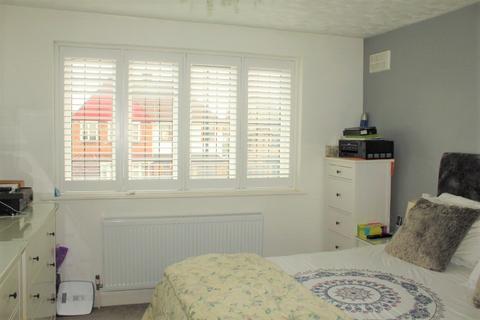 41 Daneswood Avenue, London, SE6 2RG
