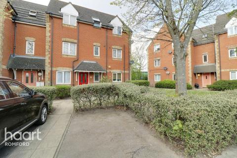 31 Campion Close, Rush Green, Romford, RM7 0WX