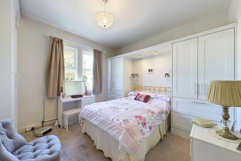 2 bedroom bungalow for sale, Shipbourne Road, Tonbridge, TN10