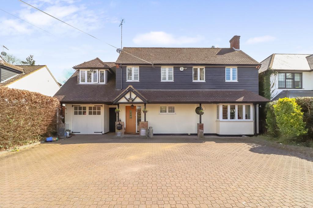 Chapel Croft, Chipperfield, Herts, WD4 4 bed detached house £1,190,000