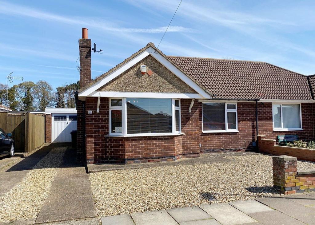 Coppice Drive, Parklands, Northampton NN3 6NE 2 bed semidetached