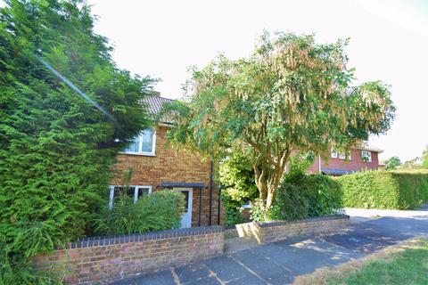 4 bedroom semi-detached house to rent, Stanmore