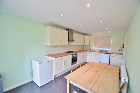 4 bedroom semi-detached house to rent, Stanmore