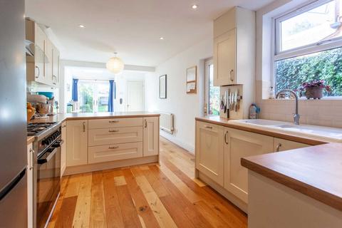 8 Hemdean Hill, Caversham, Reading, RG4 7SB