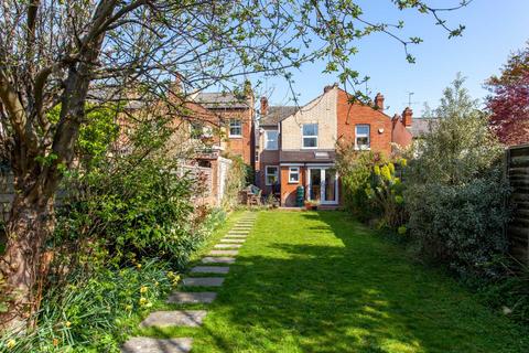 8 Hemdean Hill, Caversham, Reading, RG4 7SB