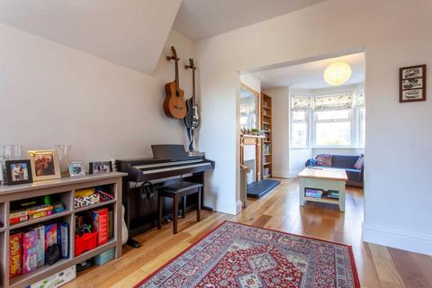 8 Hemdean Hill, Caversham, Reading, RG4 7SB