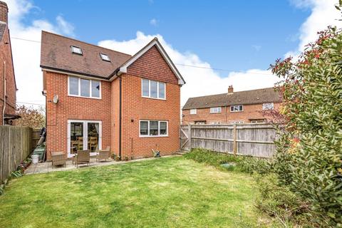 34a Beechcroft, Hampstead Norreys, Thatcham, RG18 0TG