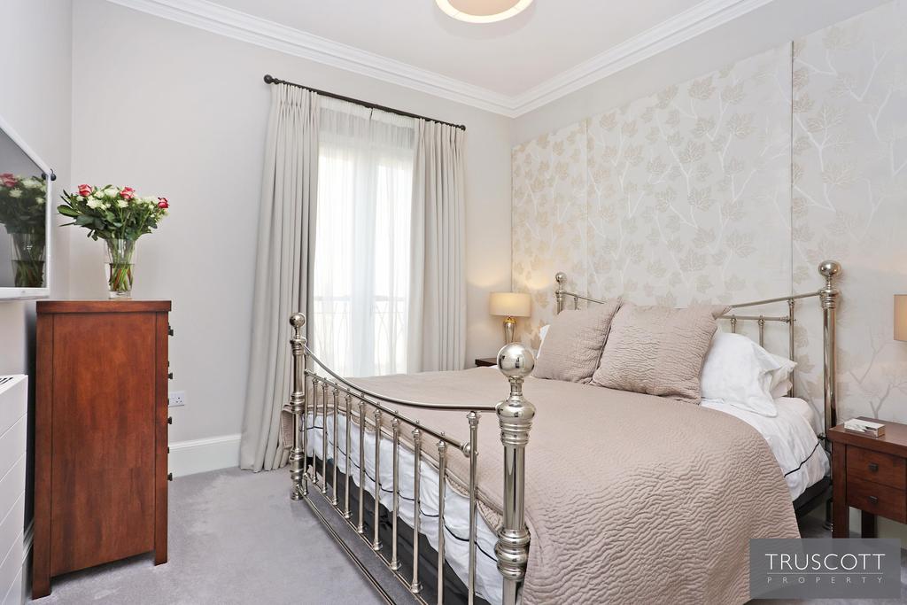 Double Bedroom 5