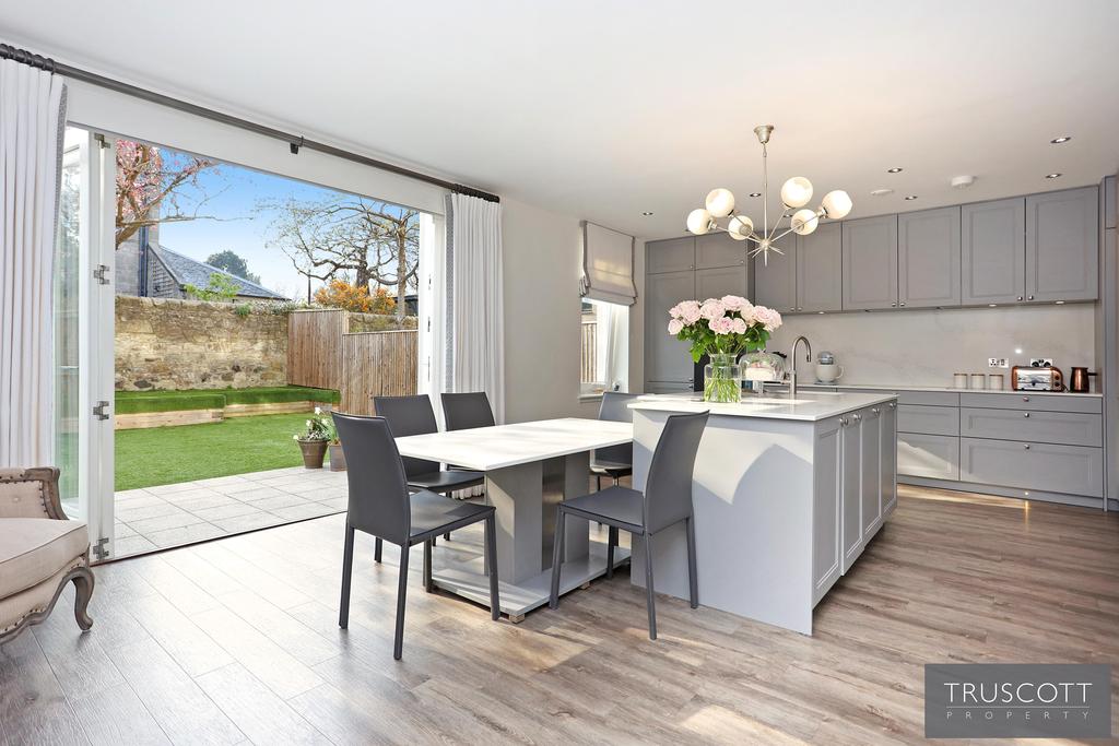 Family/Dining Room/Kitchen