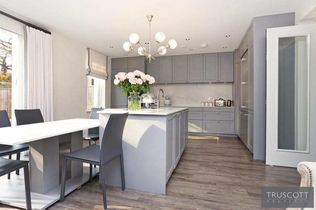 Family/Dining Room/Kitchen