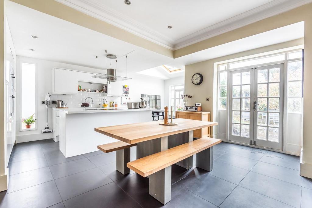 Freelands Road, Bromley 4 bed semidetached house £750,000