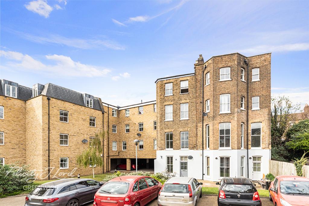 Blackheath Road, Greenwich, London... 2 bed apartment £400,000