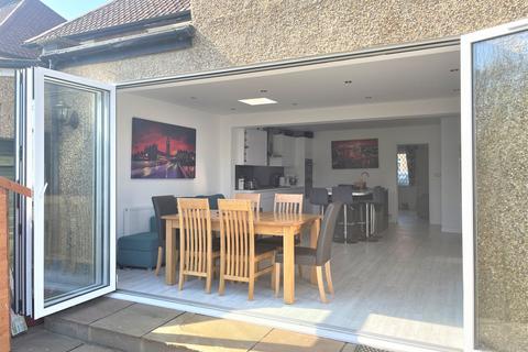 12 Taylor Road, Ashtead, KT21 2HY
