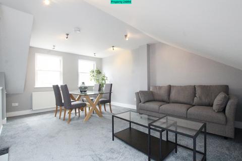 3 bedroom flat to rent, Kildoran Road, London, SW2 5JY