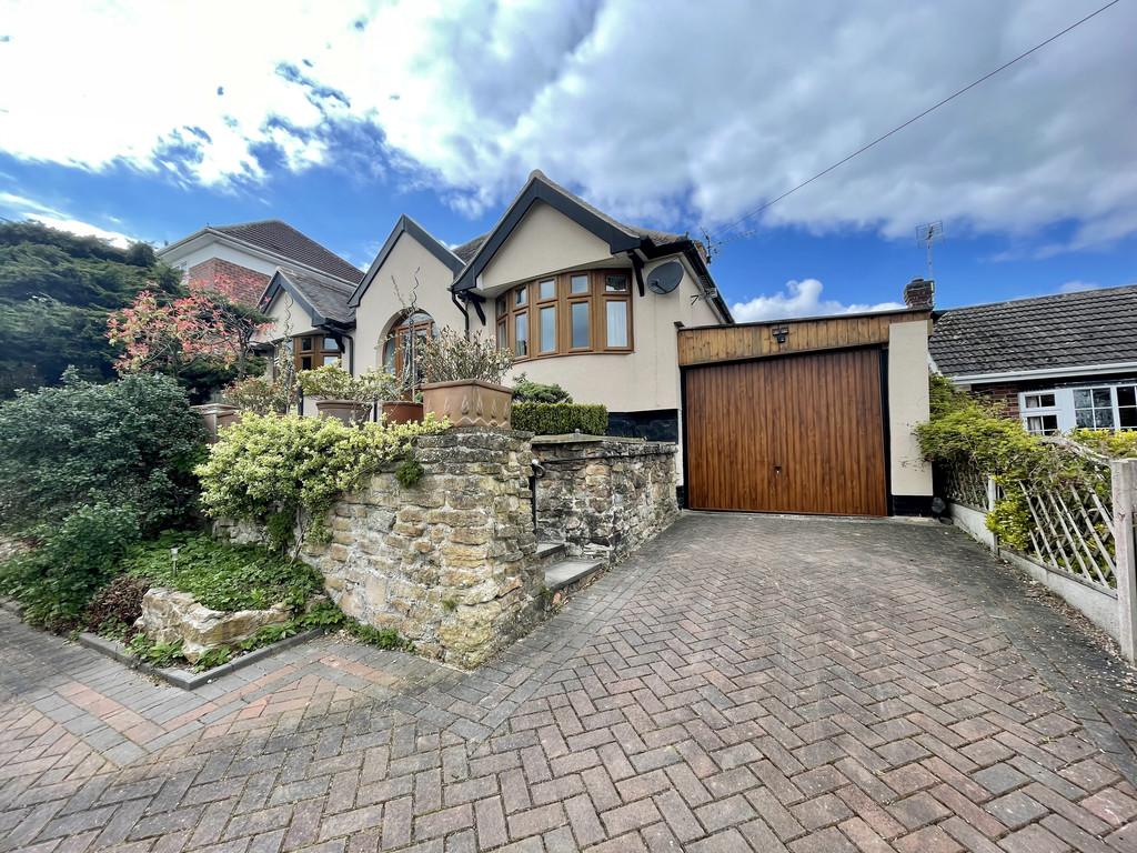 Darley Avenue, Carlton 3 bed detached bungalow £325,000