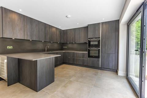 Pine Crest Lubbock Road, Chislehurst, BR7 5JG