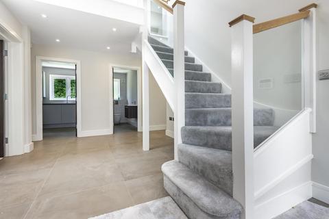 Pine Crest Lubbock Road, Chislehurst, BR7 5JG