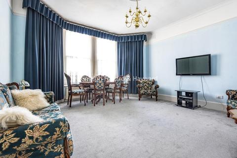 32a Inchmery Road, London, SE6 2NE