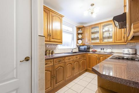 32a Inchmery Road, London, SE6 2NE