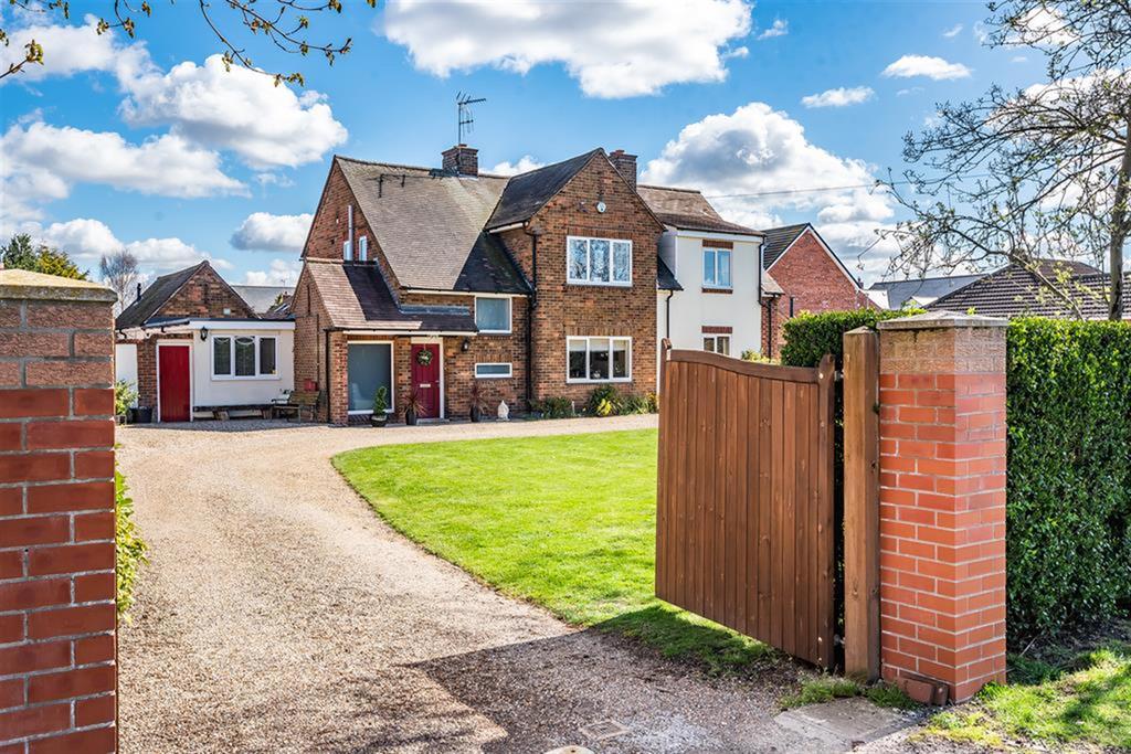 Gables House, Gateforth Lane, Hambleton, Selby, YO8 9HP 5 bed detached