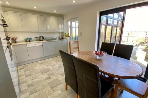 4 The Moorlands, Wetherby, LS22 6TA