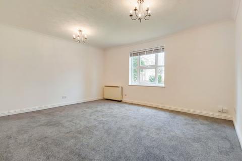 Flat 2, 25 Beech Copse, South Croydon, CR2 7ES