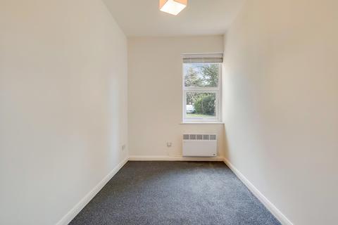 Flat 2, 25 Beech Copse, South Croydon, CR2 7ES