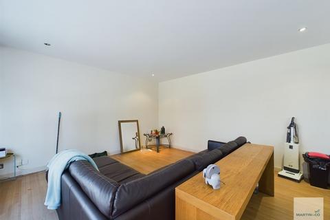 2 bedroom apartment to rent, Parkgate, Upper College Street