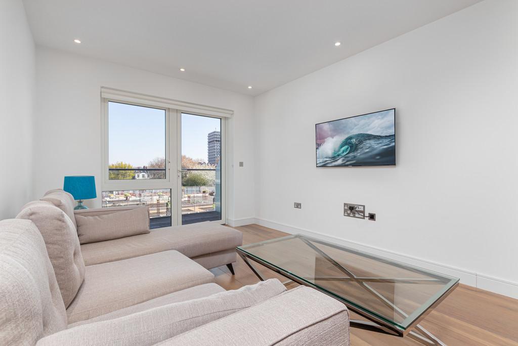 Faulkner House, Fulham Reach 1 bed apartment £2,375 pcm (£548 pw)