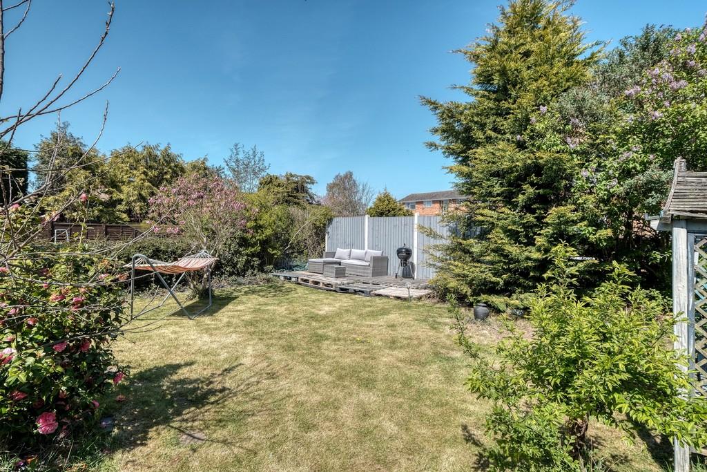 Dilmore Avenue, Fernhill Heath 2 bed £150,000