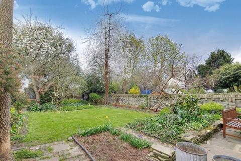 1c Pemberton Gardens, London, N19 5RR