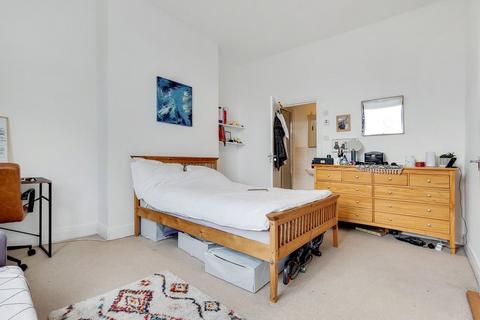 1c Pemberton Gardens, London, N19 5RR