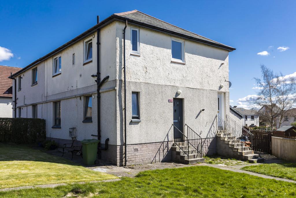 Hillhead Road, Kirkintilloch 2 bed apartment for sale £74,995