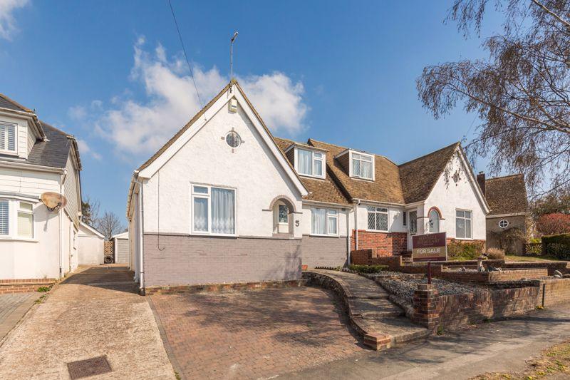 Braeside Avenue, Brighton 4 bed semidetached bungalow £475,000