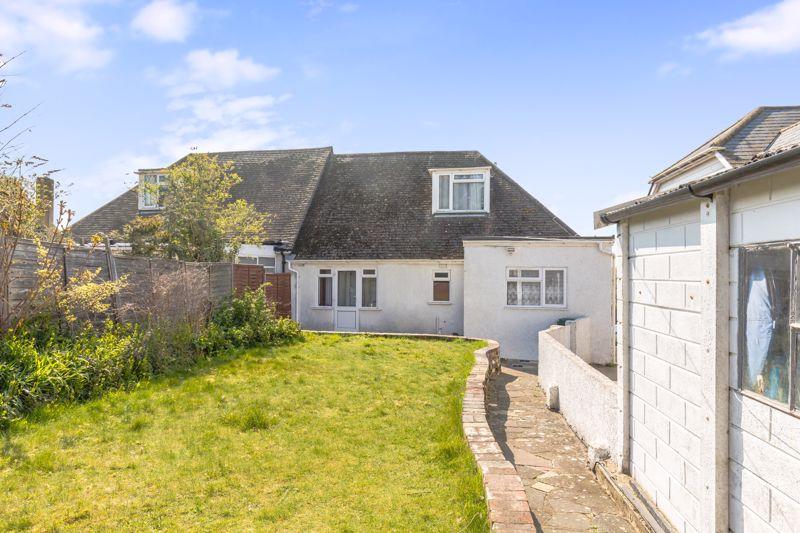 Braeside Avenue, Brighton 4 bed semidetached bungalow £475,000
