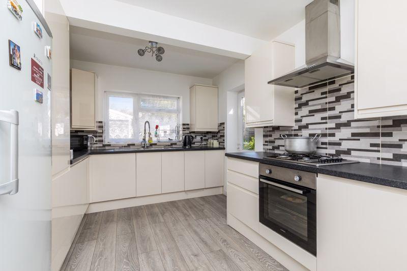 Braeside Avenue, Brighton 4 bed semidetached bungalow £475,000