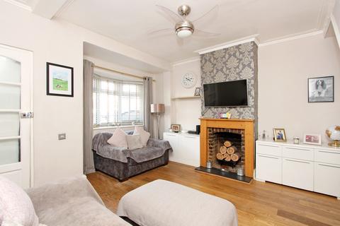 135 Swan Road, Feltham, TW13 6LT