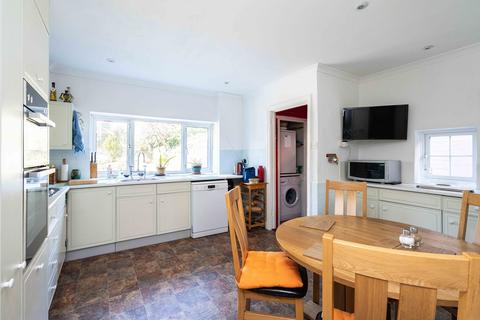 22 Deepdene Avenue, Dorking, RH4 1SR