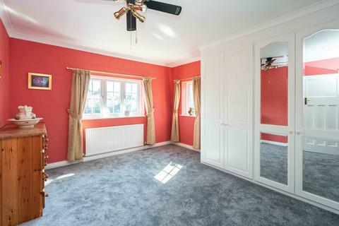 22 Deepdene Avenue, Dorking, RH4 1SR