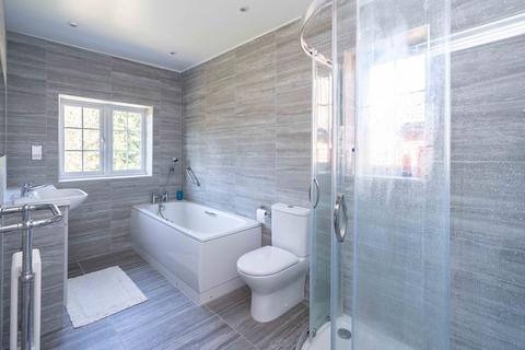 22 Deepdene Avenue, Dorking, RH4 1SR