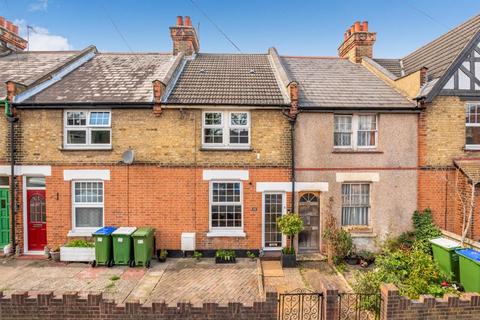 16 Woodside Crescent, Sidcup, DA15 7JJ