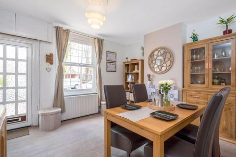 16 Woodside Crescent, Sidcup, DA15 7JJ