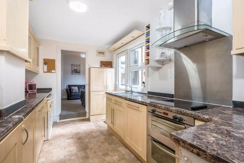 16 Woodside Crescent, Sidcup, DA15 7JJ