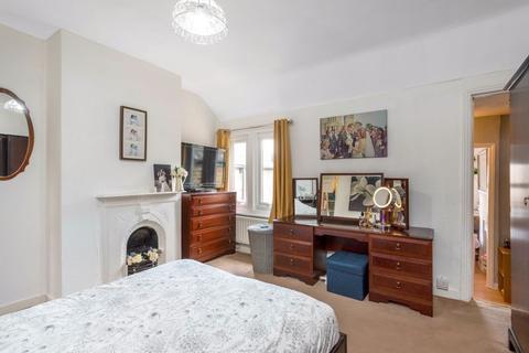 16 Woodside Crescent, Sidcup, DA15 7JJ