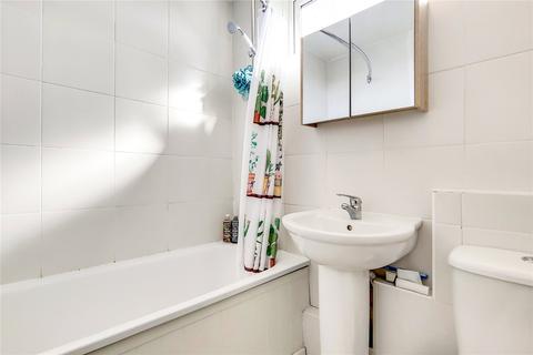 42 Kingham Close, London, SW18 3BX