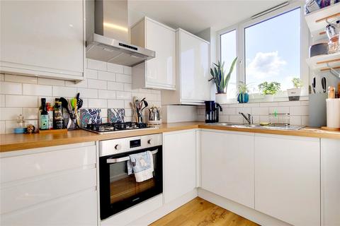 42 Kingham Close, London, SW18 3BX