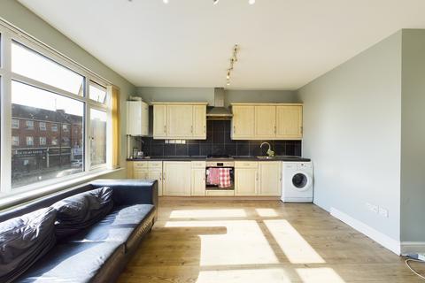 1 bedroom flat to rent - Field End Road, Eastcote (Above A Shop)