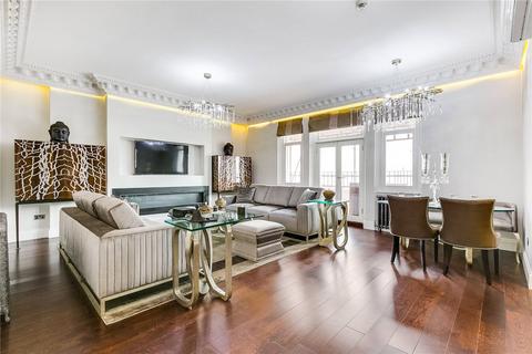 3 bedroom flat to rent, Palace Gate, Kensington, London