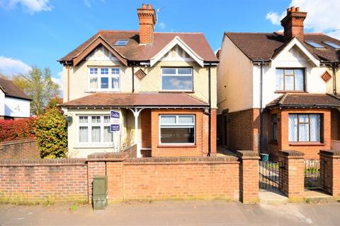 3 bedroom semi-detached house to rent, Woking Road, Guildford