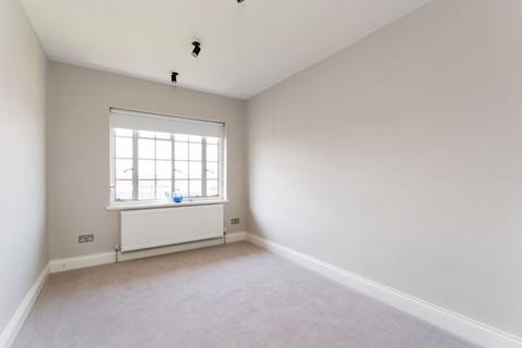 2 bedroom apartment for sale, The Pantiles, Finchley Road, Temple Fortune, NW11